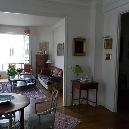 Bed & Breakfast Laos Paris